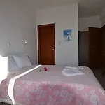 Vergina Perissa (Santorini)