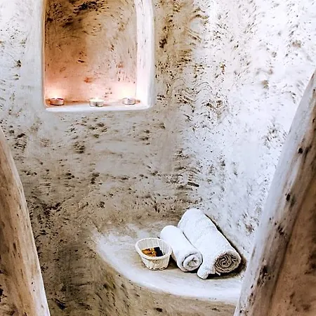 Konukevi Vergina Perissa (Santorini)