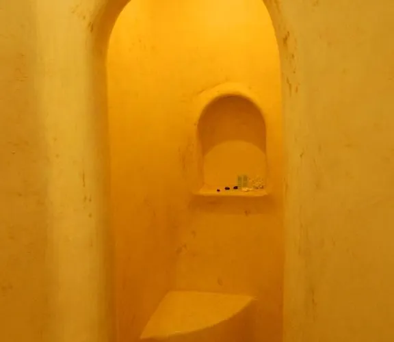 Vergina Perissa (Santorini)