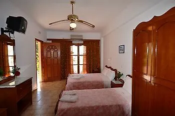 Vergina 2* Perissa (Santorini)